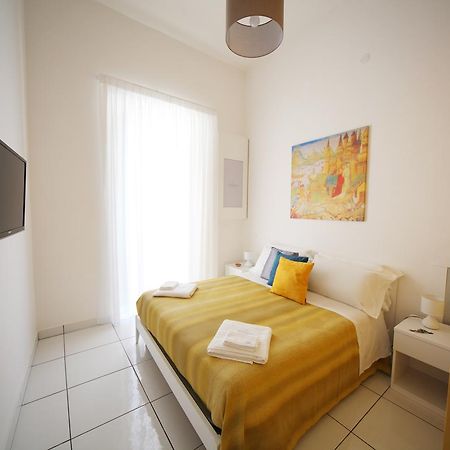 Le Mulieres Apartment Salerno Bagian luar foto