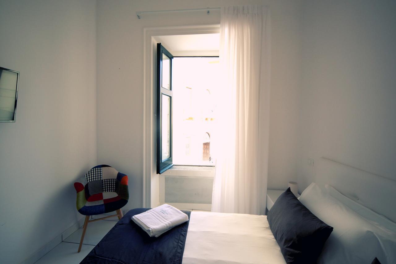 Le Mulieres Apartment Salerno Bagian luar foto