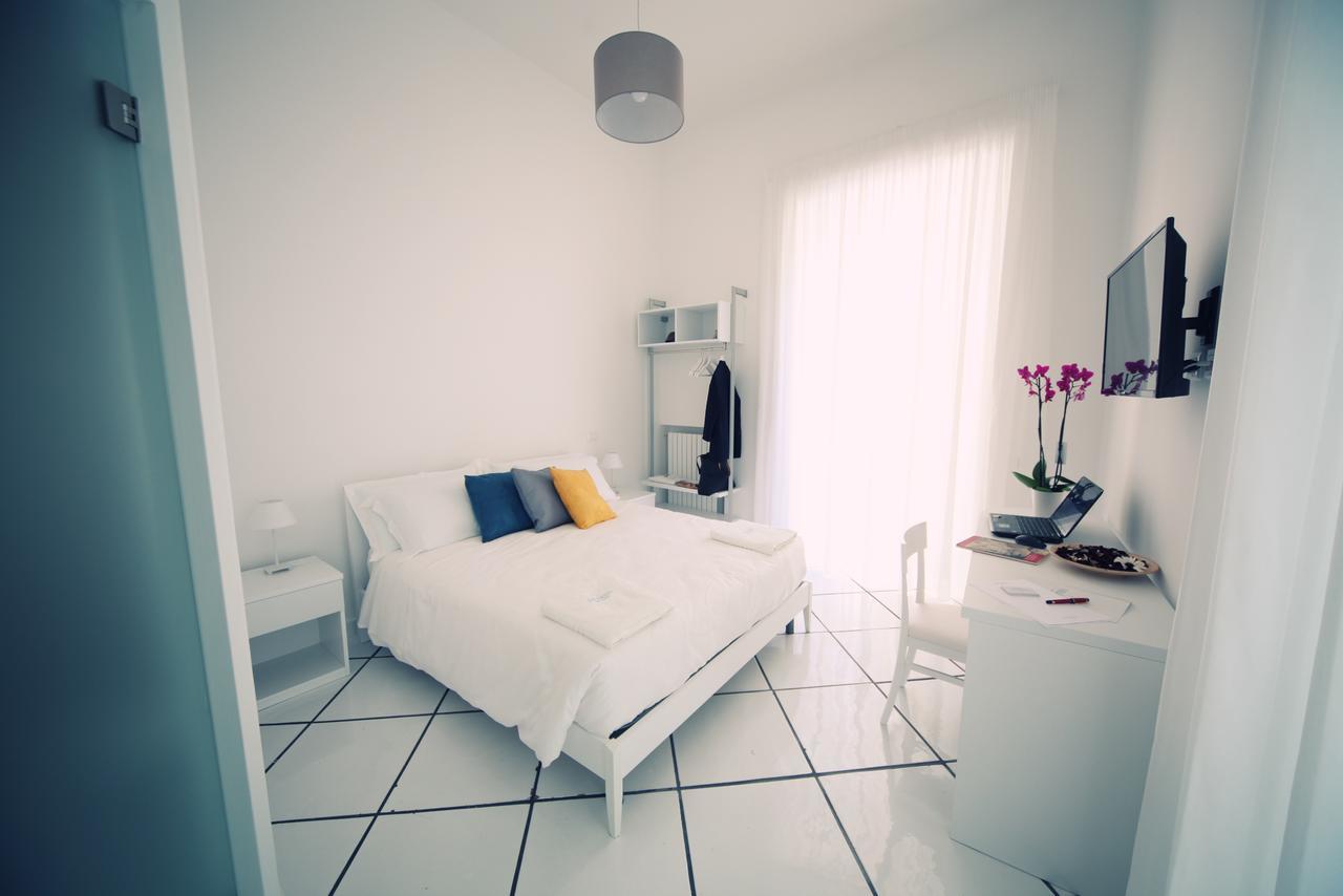 Le Mulieres Apartment Salerno Bagian luar foto