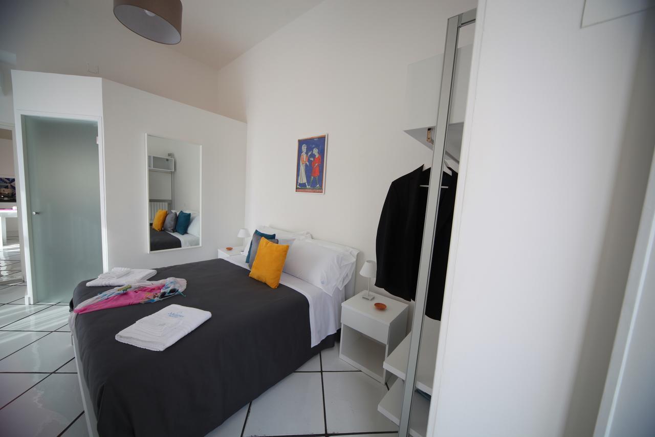 Le Mulieres Apartment Salerno Bagian luar foto