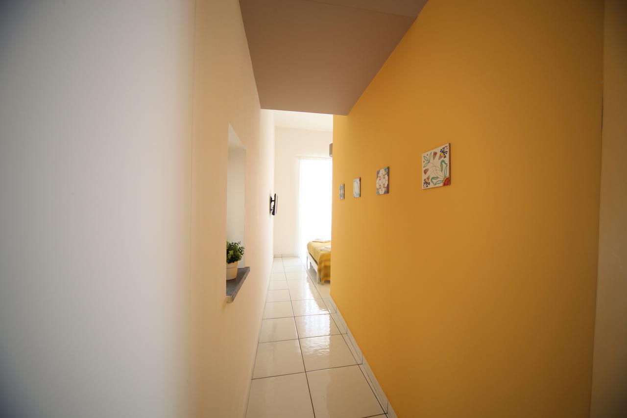 Le Mulieres Apartment Salerno Bagian luar foto
