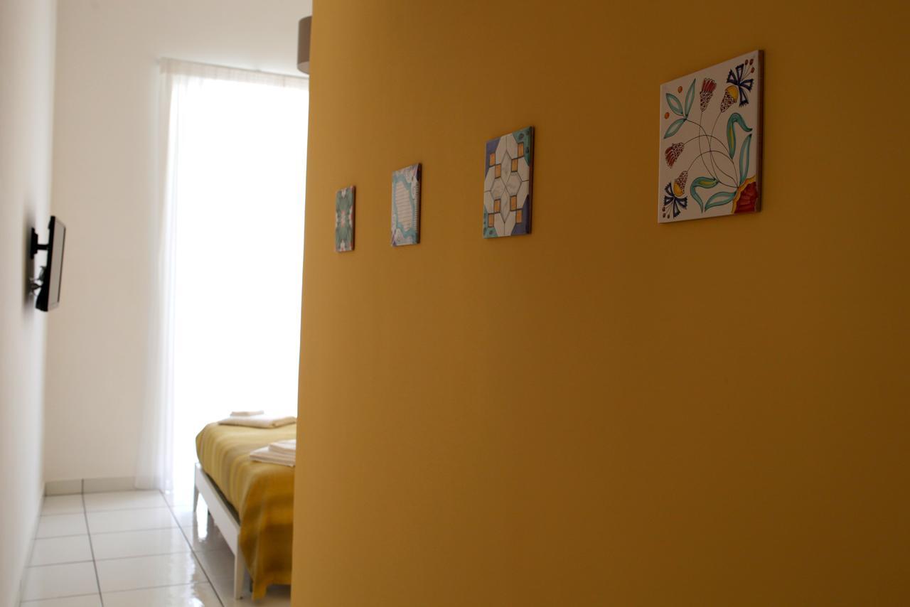 Le Mulieres Apartment Salerno Bagian luar foto